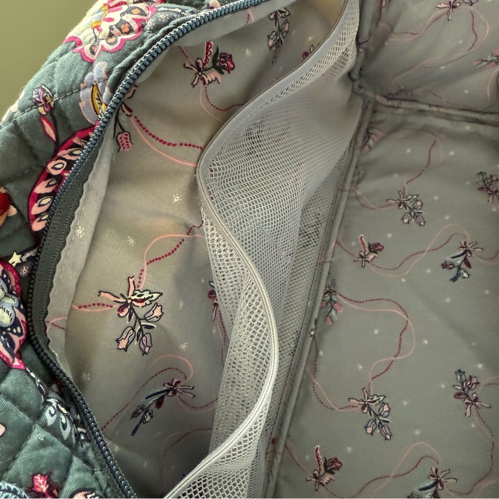 Floral Quilted Women's Bag - Gray and Pink - Picture 5 of 10